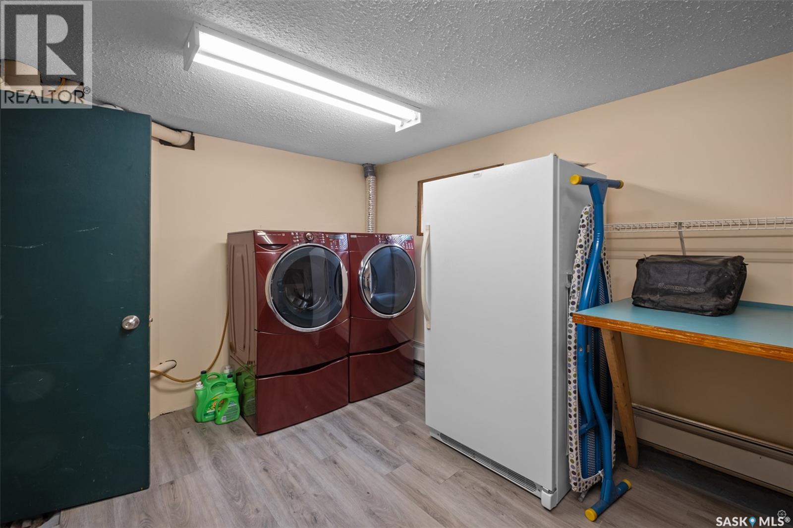 1027 4th Street E Property Photo 30