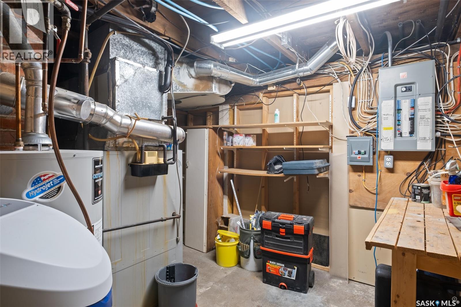 1027 4th Street E Property Photo 32