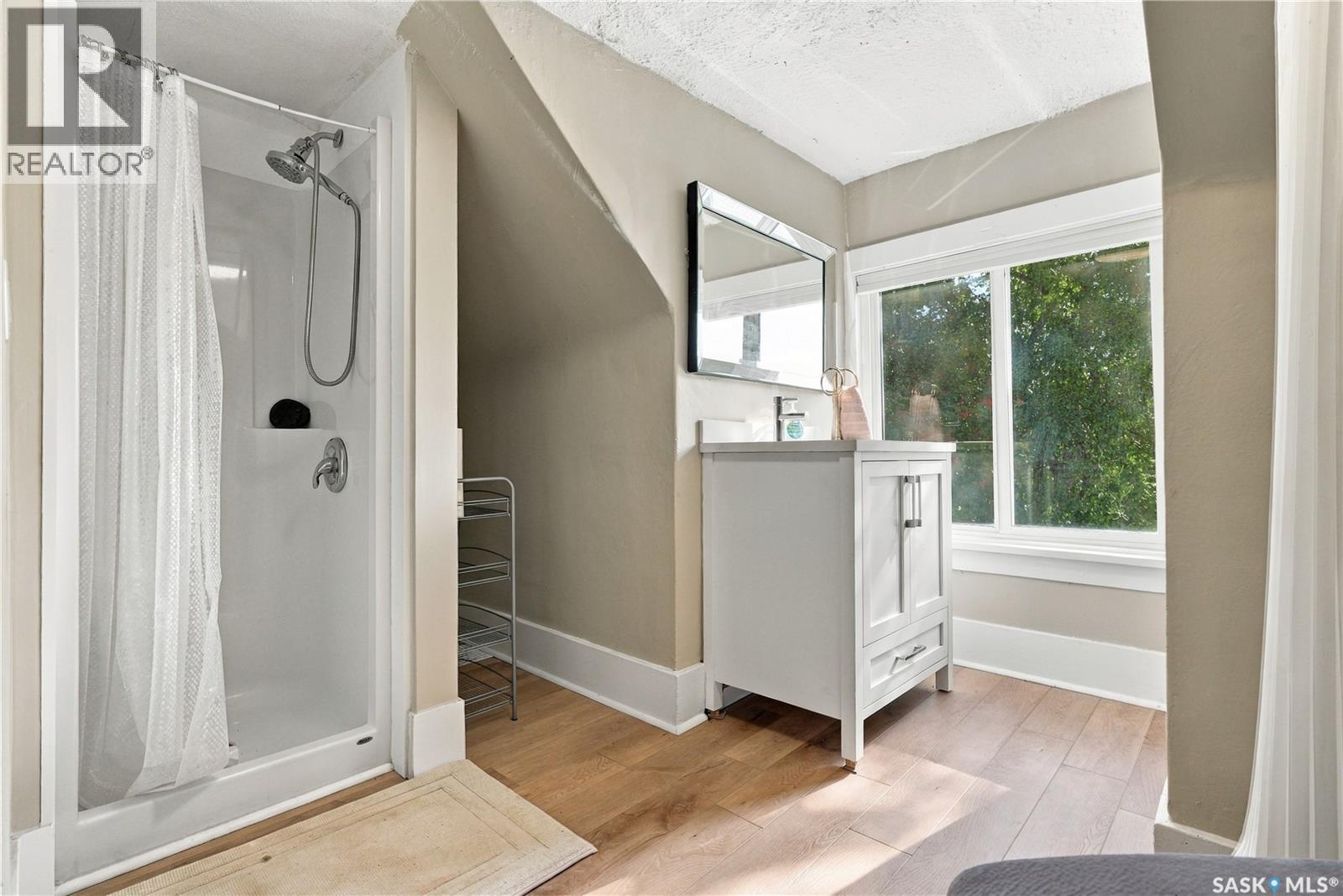 332 10th Street E Property Photo 20