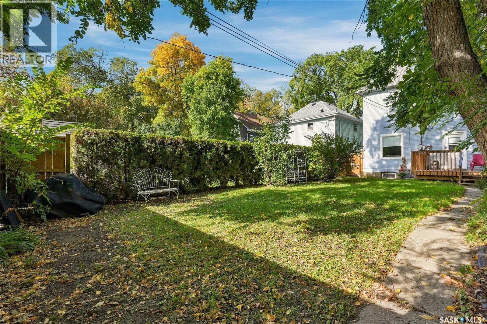 332 10th Street E Property Photo 33