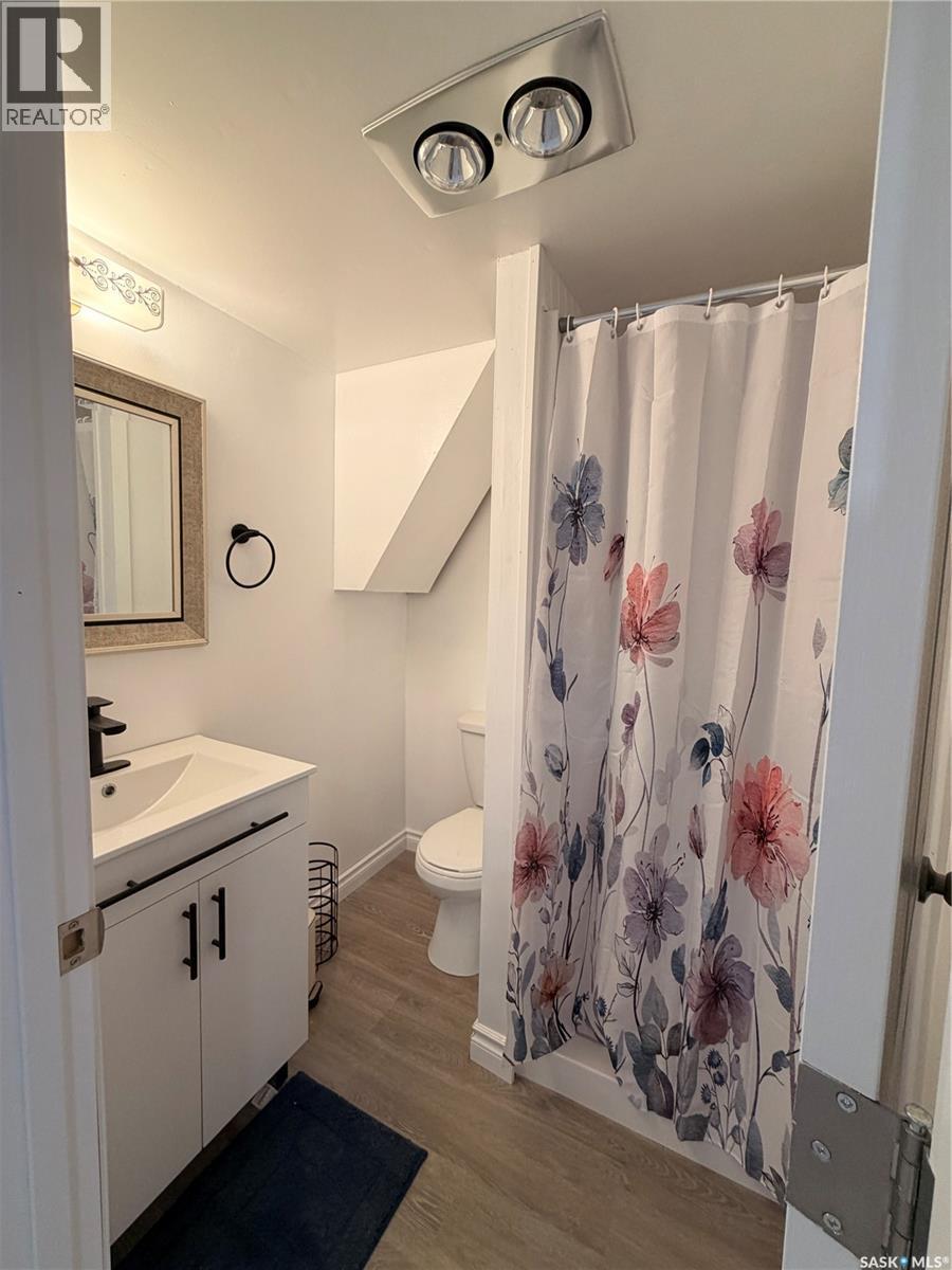 612 2nd Street W Property Photo 18