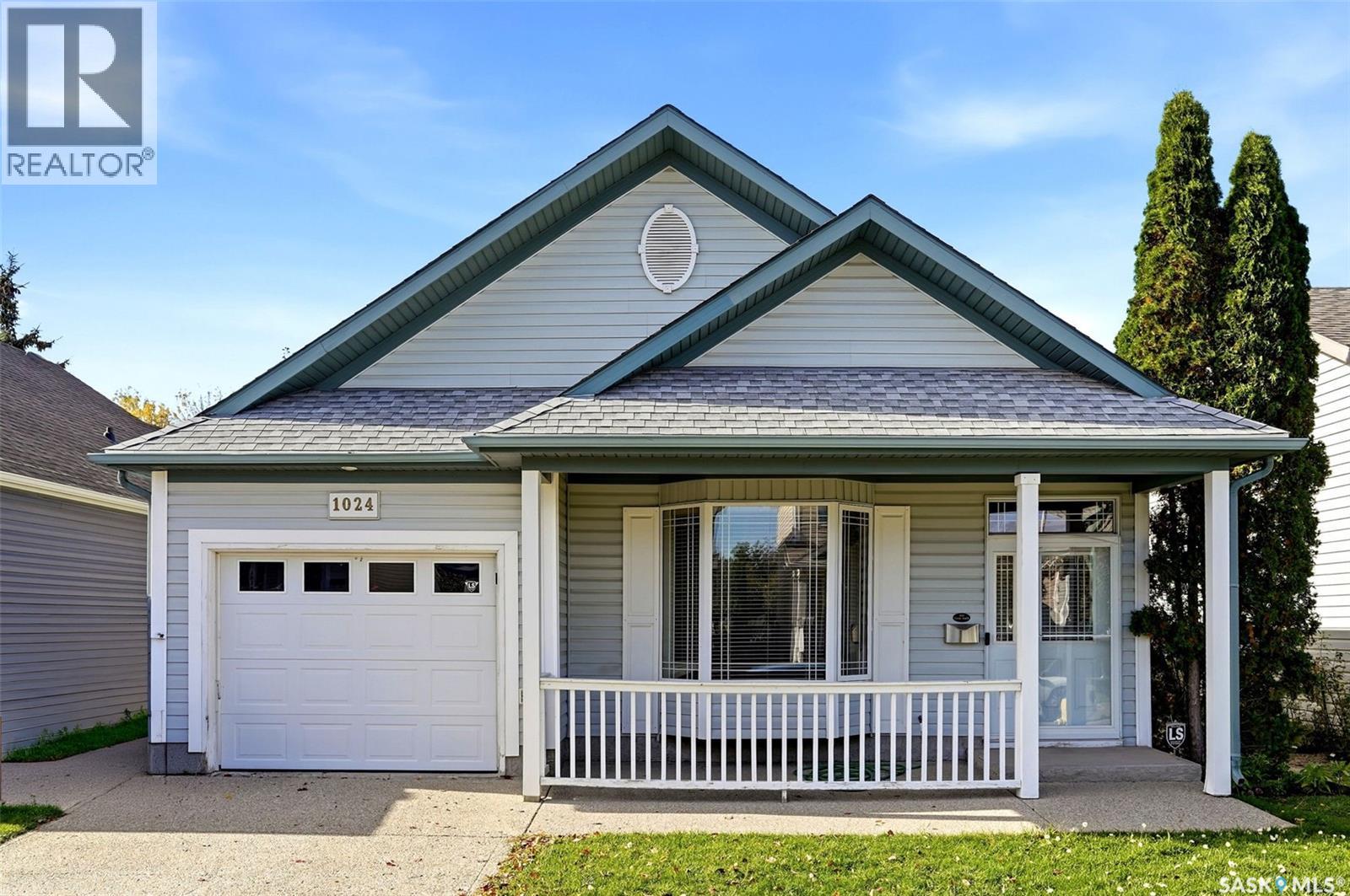 1024 Snowberry Way N Property Photo 1