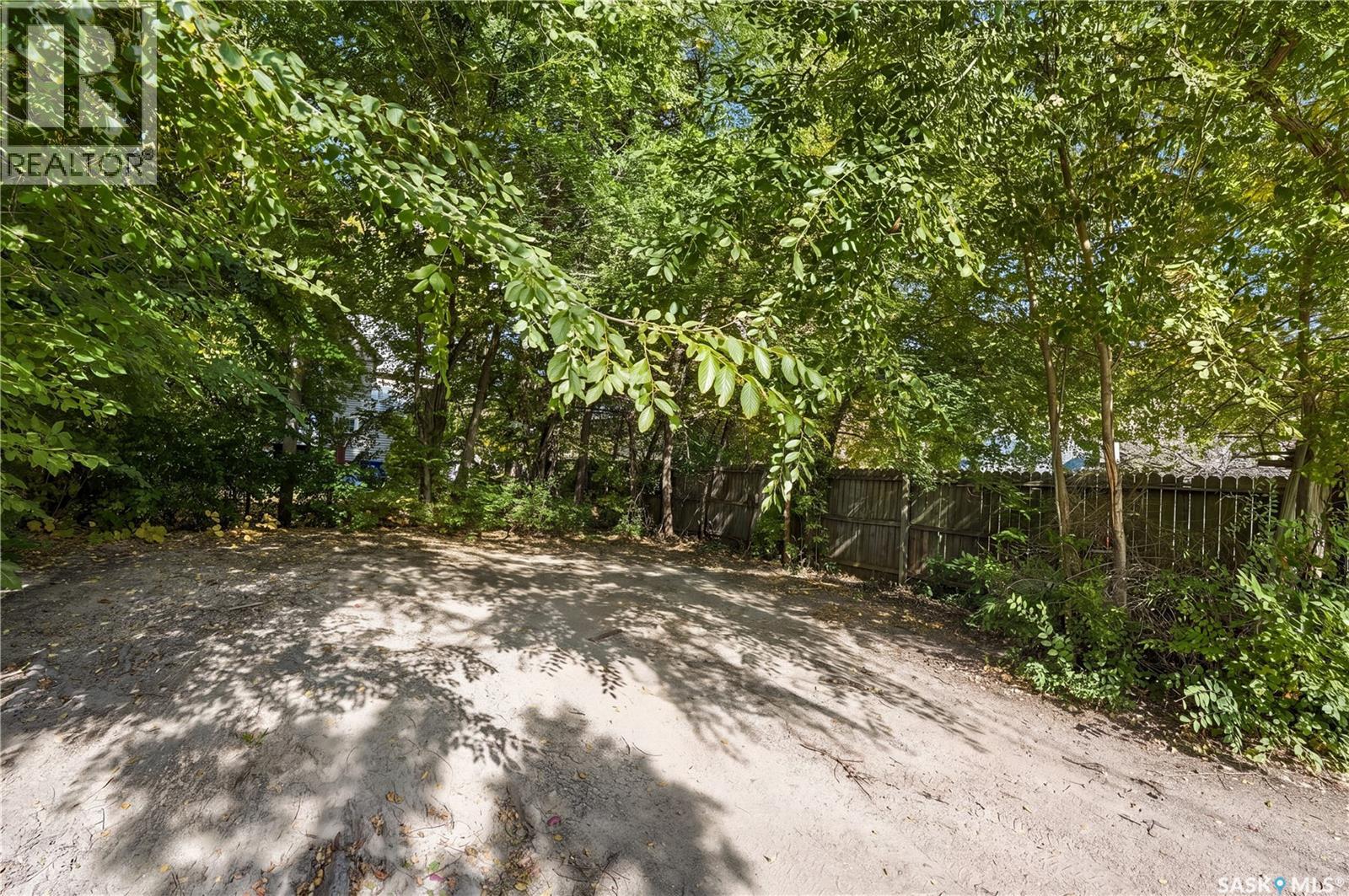 334 10th Street E Property Photo 18
