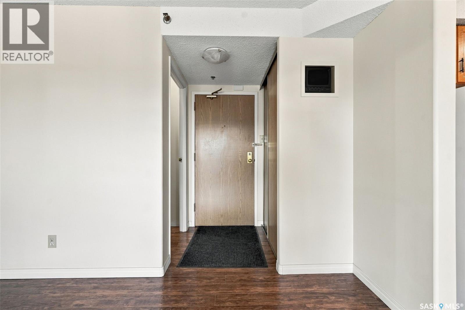 502 430 5th Avenue N Property Photo 5