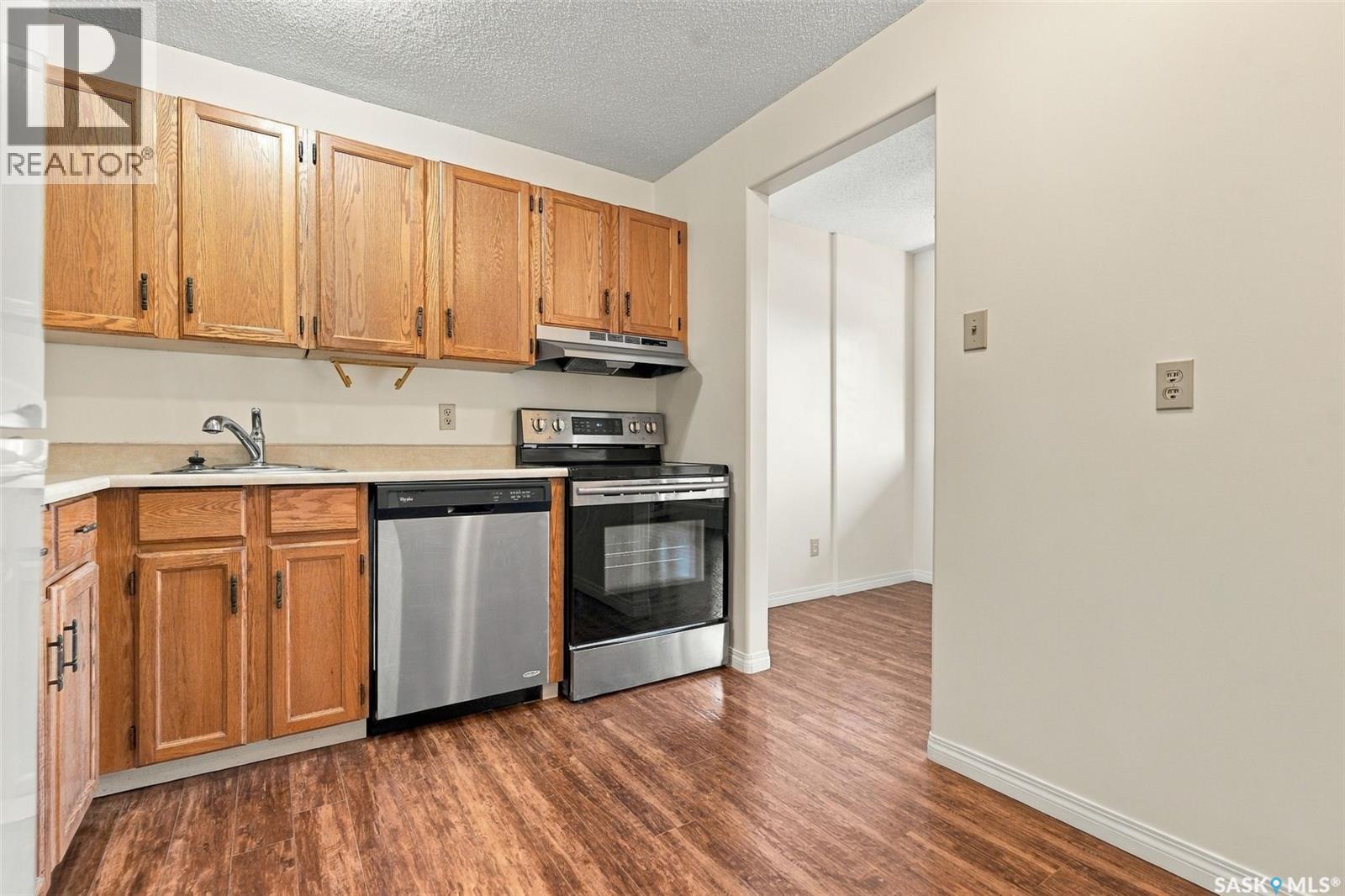 502 430 5th Avenue N Property Photo 6