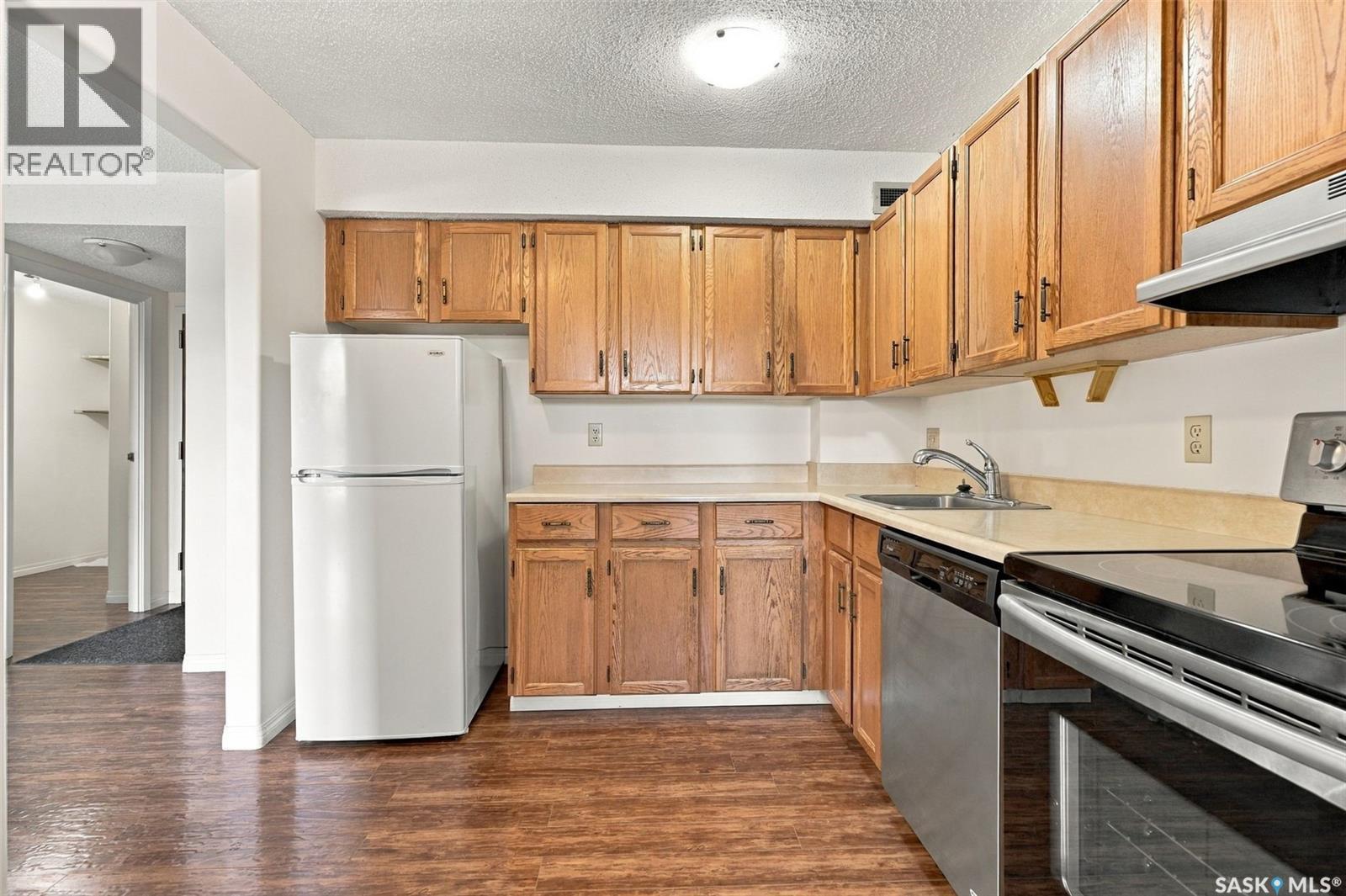 502 430 5th Avenue N Property Photo 9