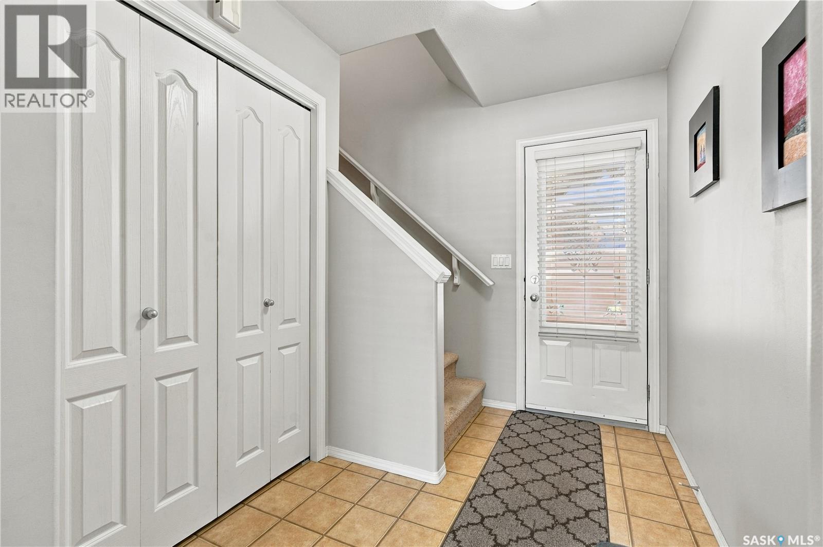 103 445 Bayfield Crescent Property Photo 2