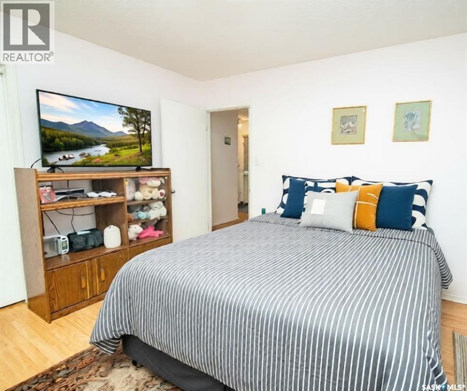 C2 532 River Street E Property Photo 12