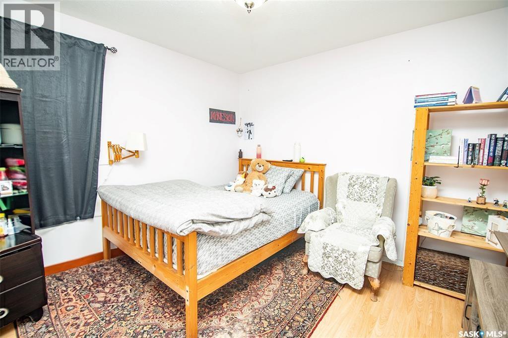 C2 532 River Street E Property Photo 14