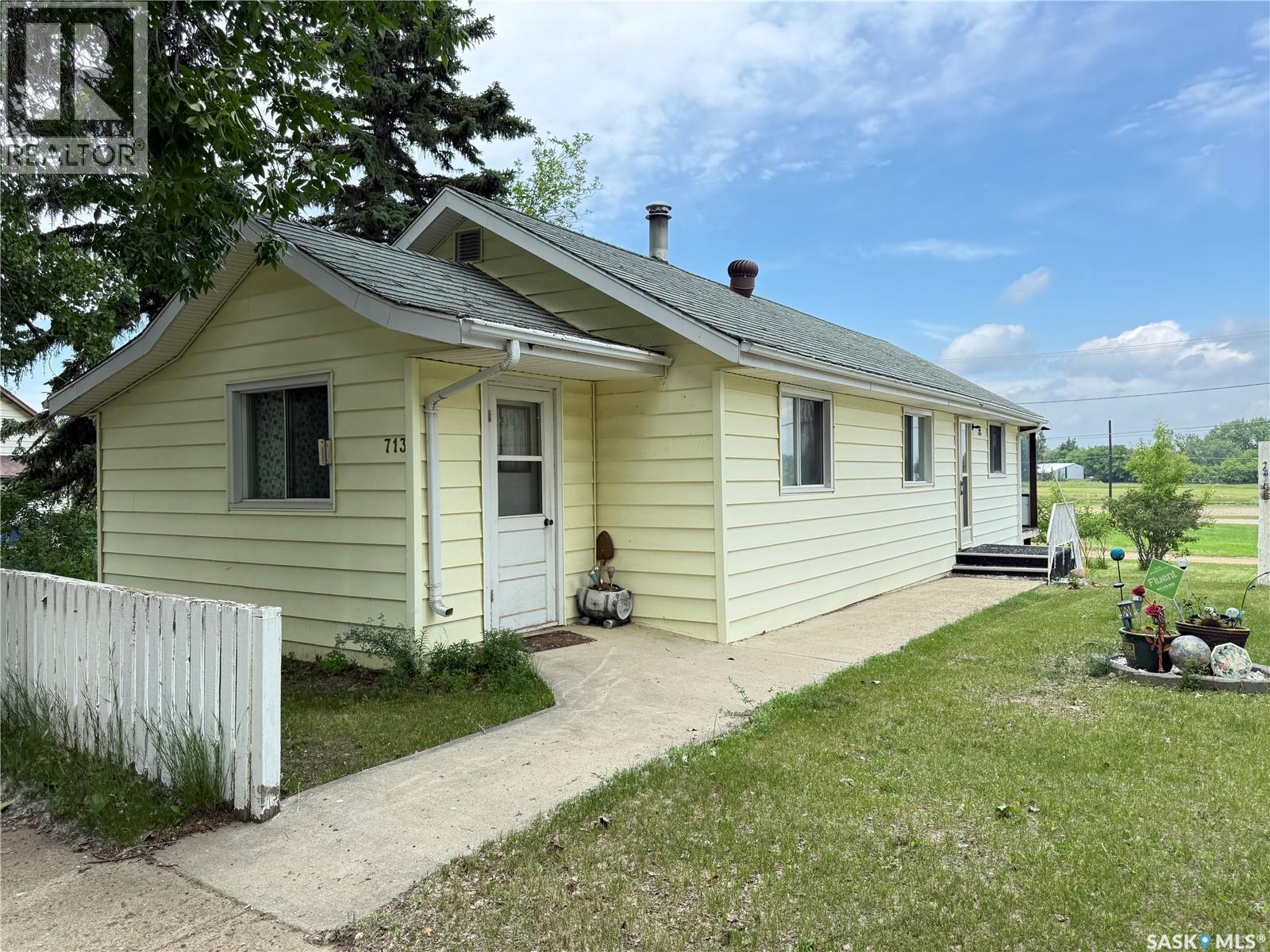 713 Healy Avenue Property Photo 1