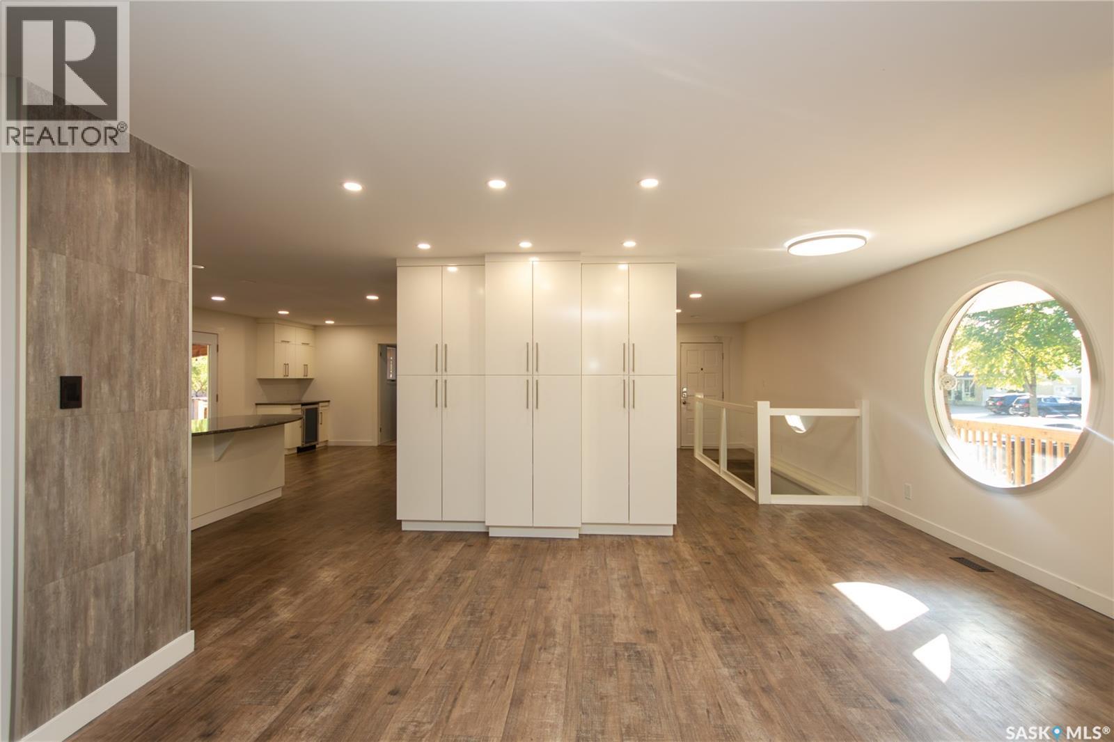 10710 Meighen Crescent Property Photo 4