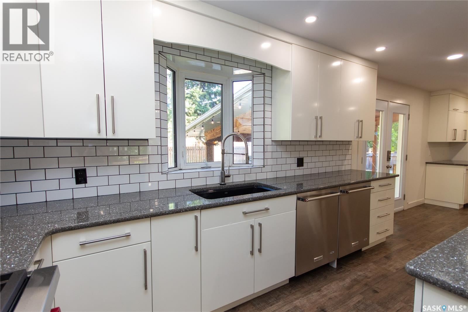 10710 Meighen Crescent Property Photo 6