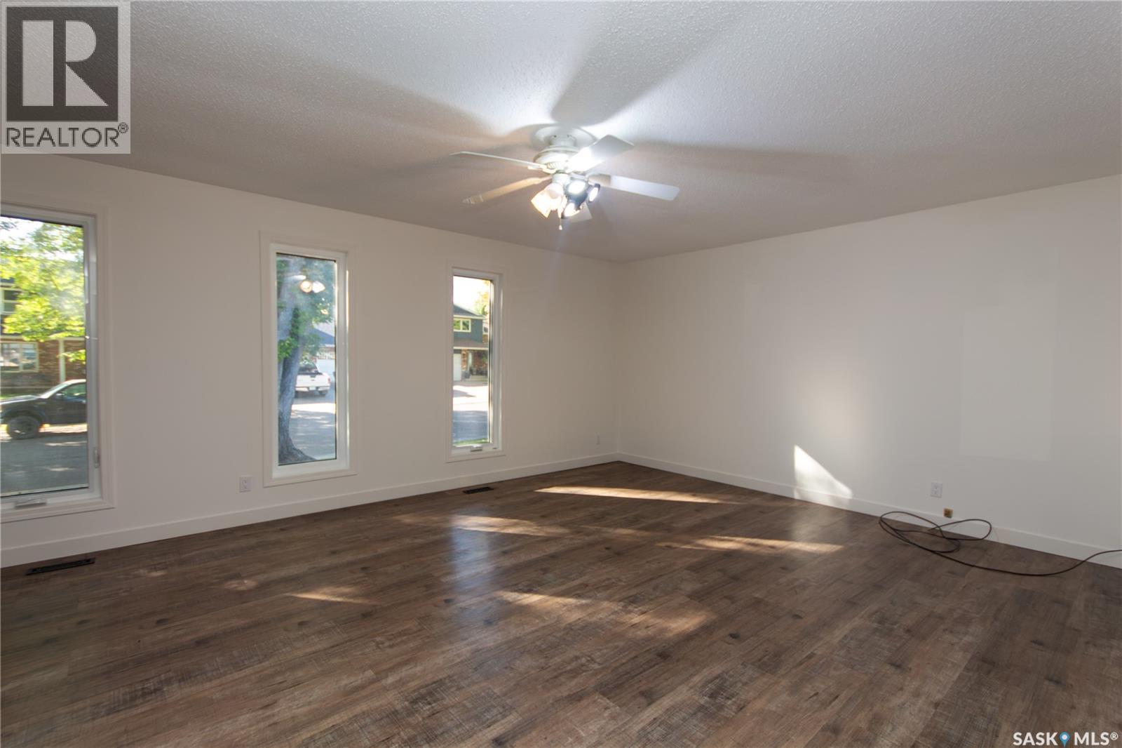 10710 Meighen Crescent Property Photo 18