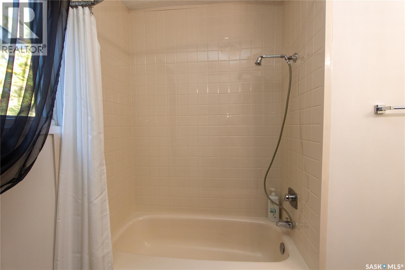 10710 Meighen Crescent Property Photo 24