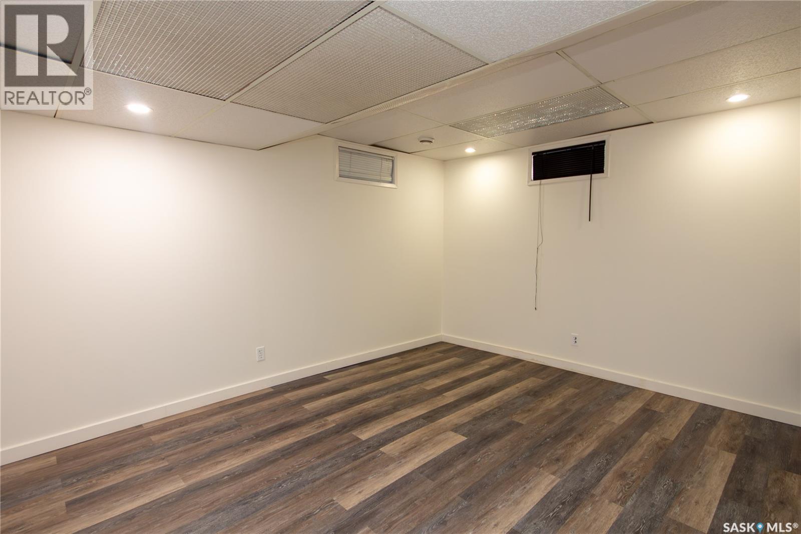 10710 Meighen Crescent Property Photo 33