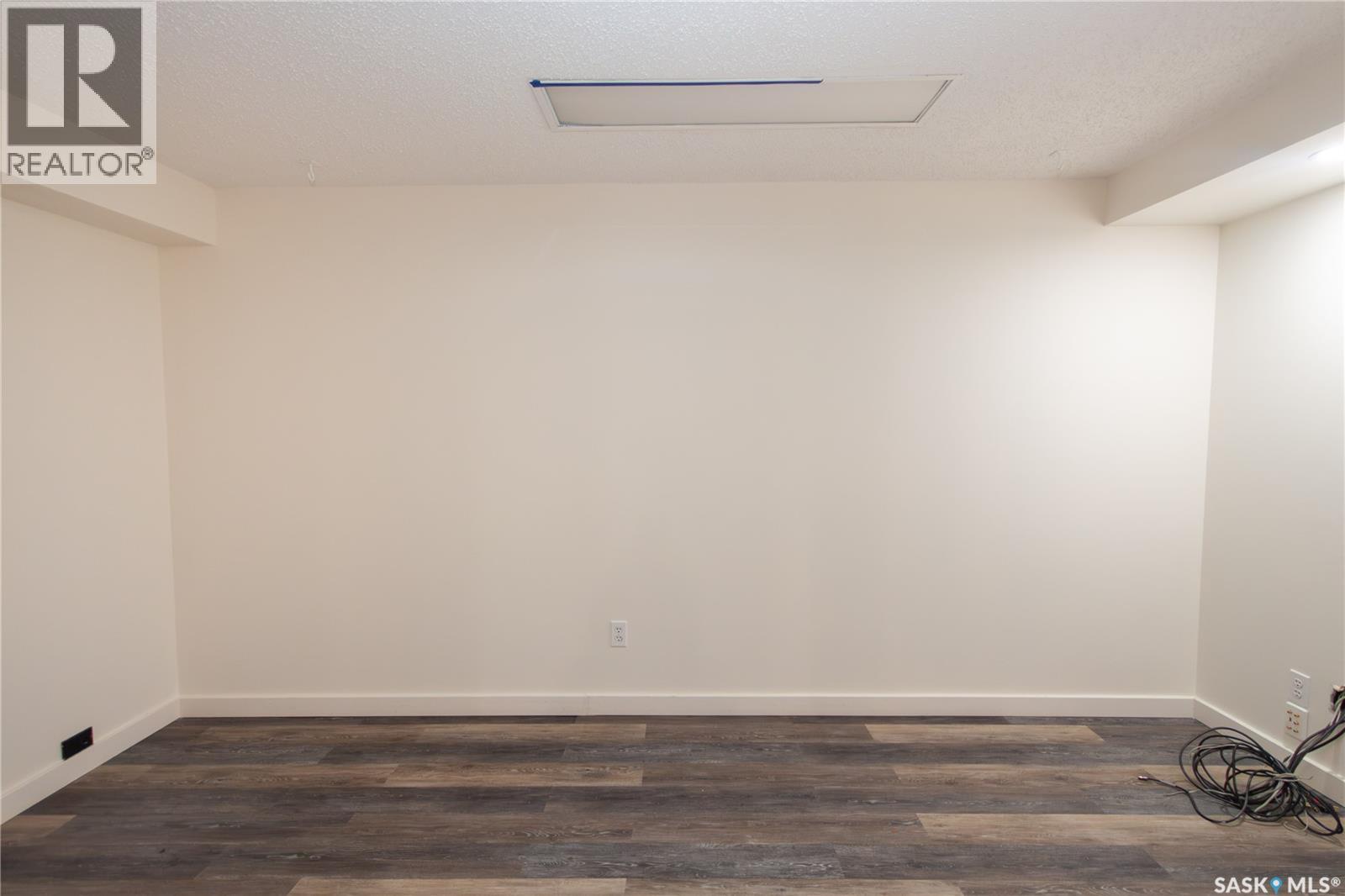 10710 Meighen Crescent Property Photo 34