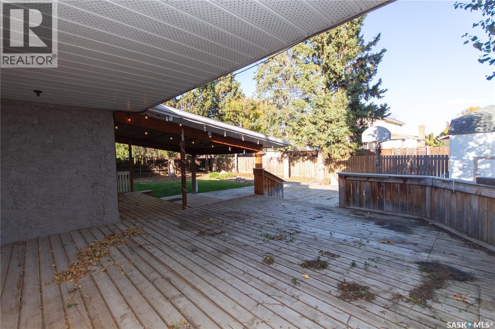 10710 Meighen Crescent Property Photo 43