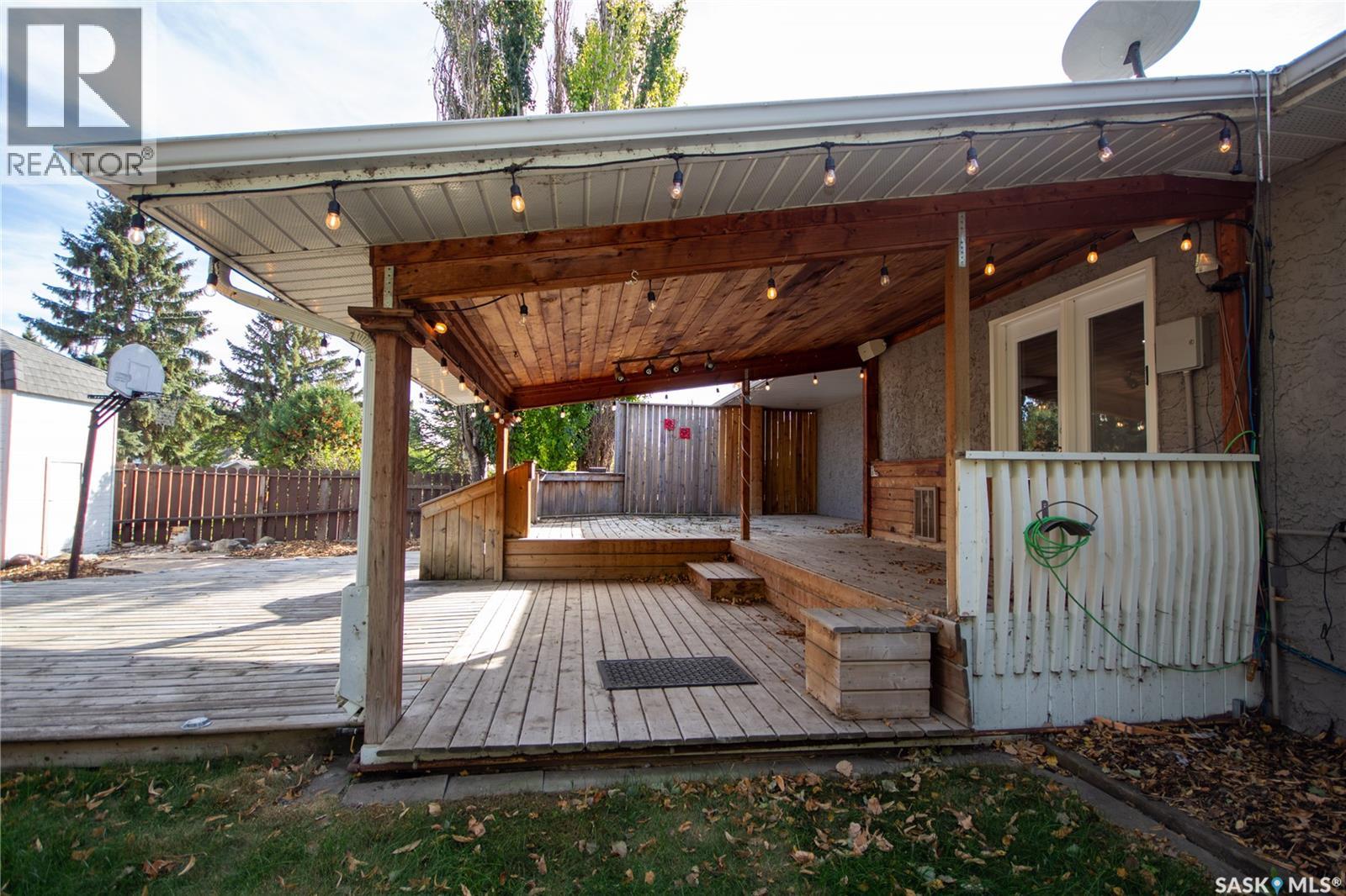 10710 Meighen Crescent Property Photo 47