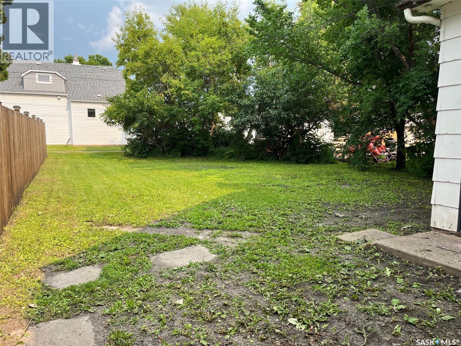 704 West Avenue Property Photo 3