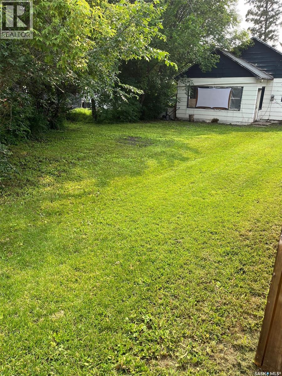 704 West Avenue Property Photo 5