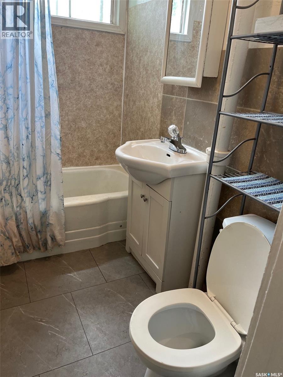 704 West Avenue Property Photo 13