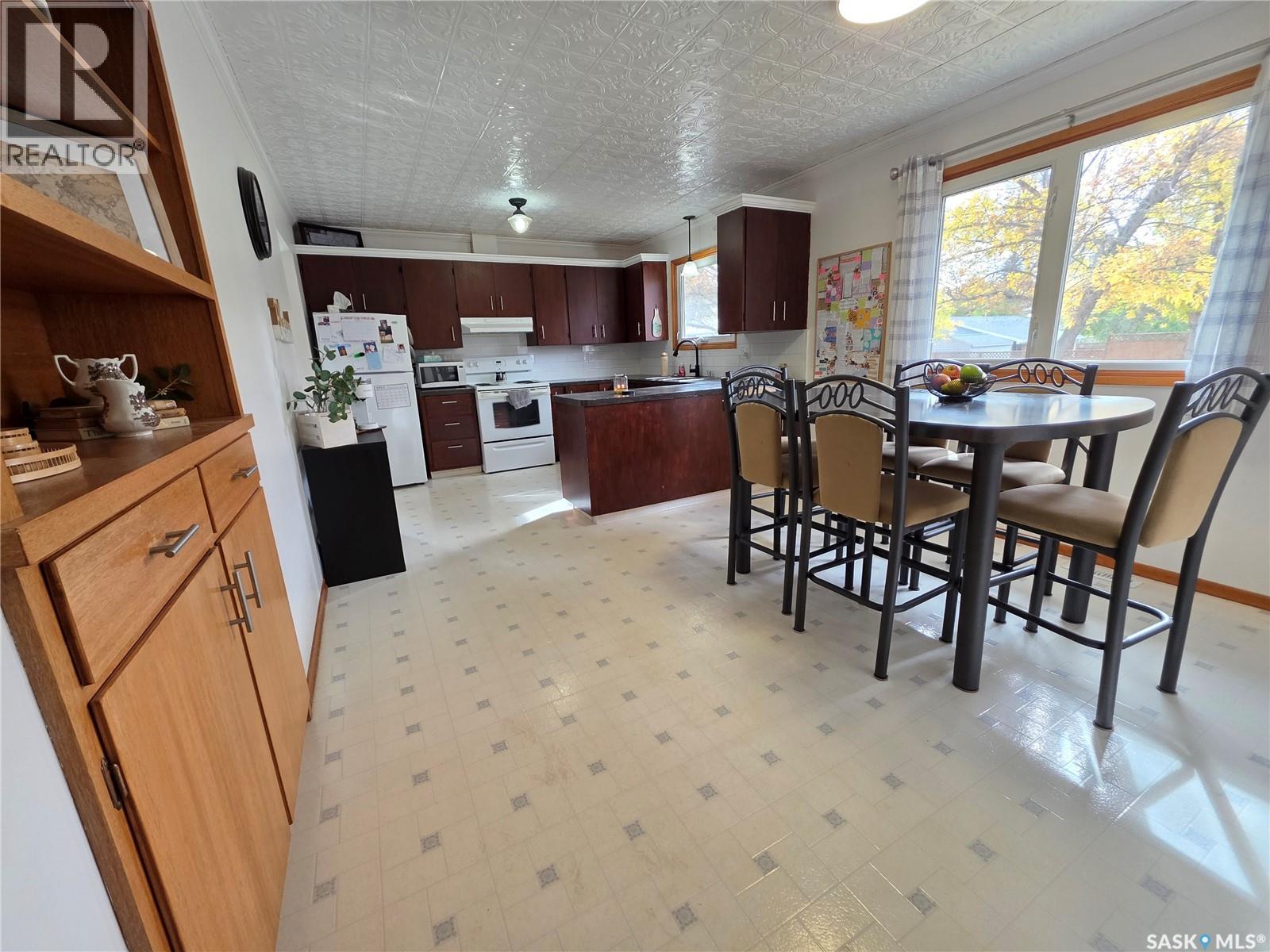 503 Thompson Street Property Photo 8