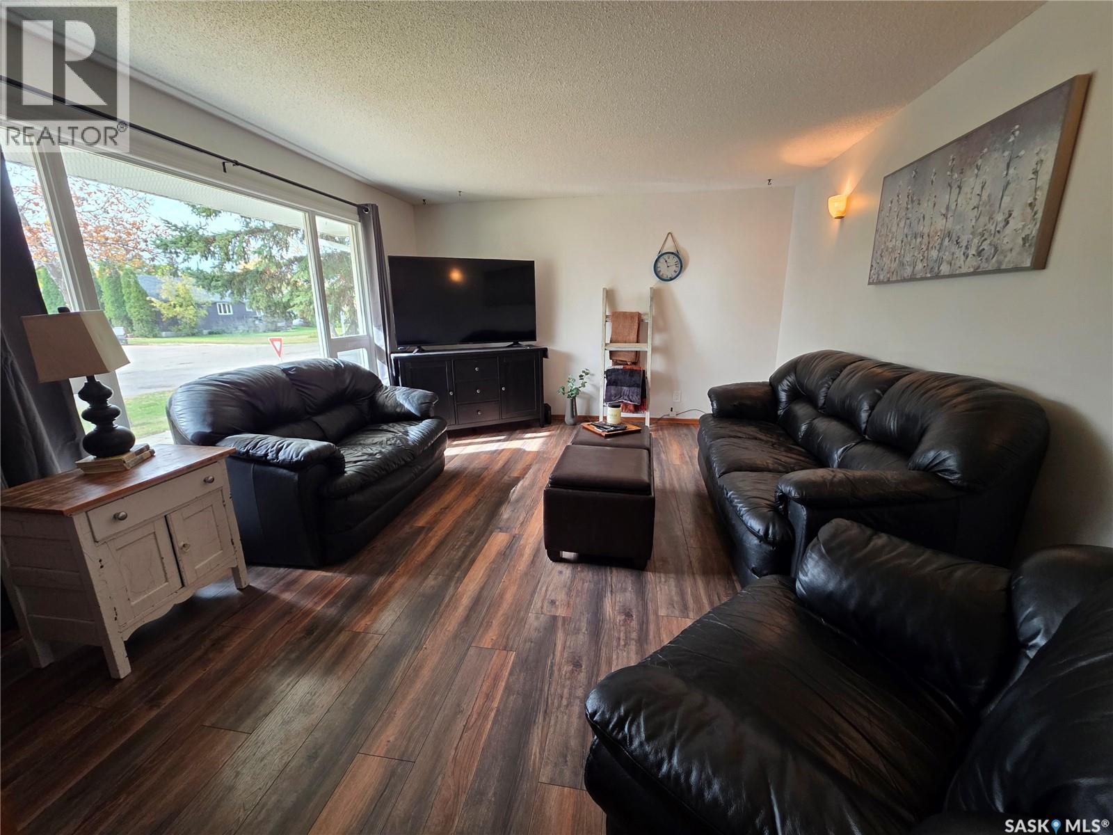 503 Thompson Street Property Photo 10