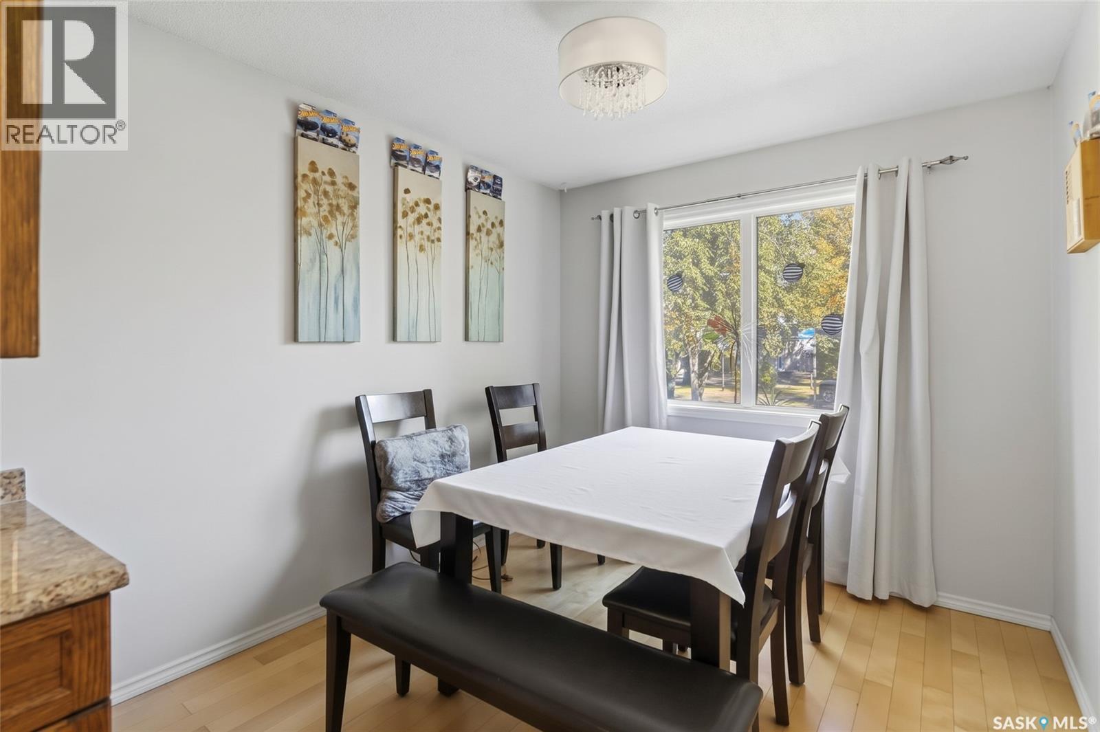 1814 Wilson Crescent Property Photo 4