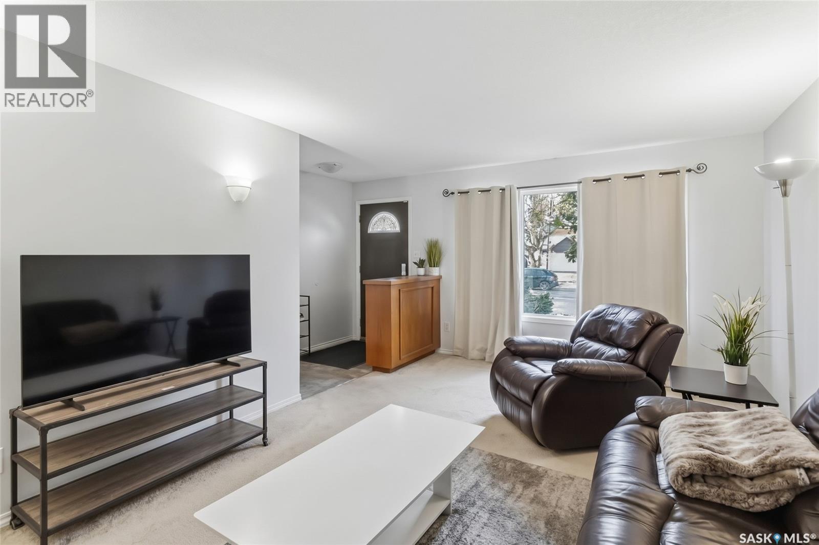 1814 Wilson Crescent Property Photo 6