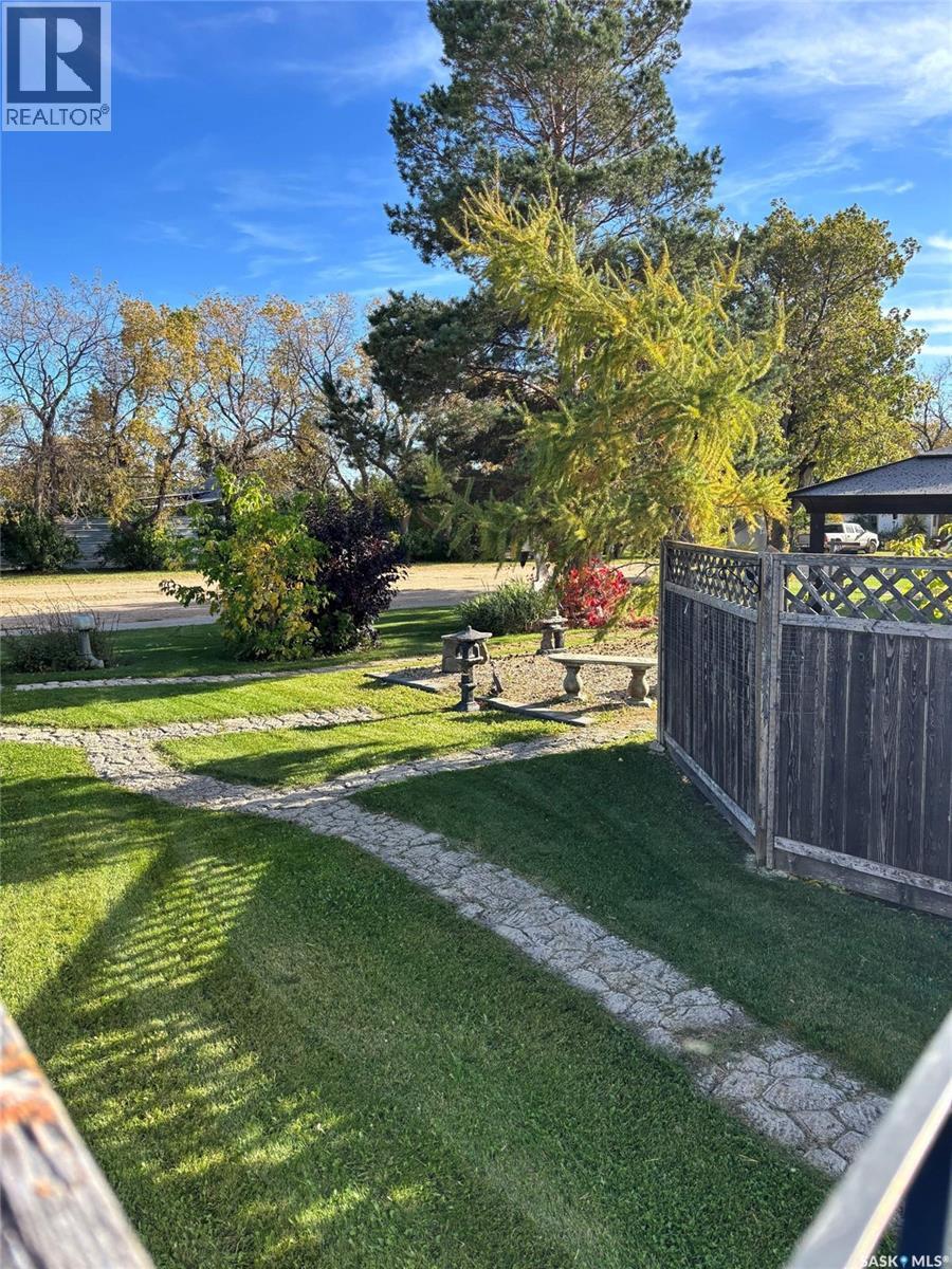 34 1st Street N Property Photo 4