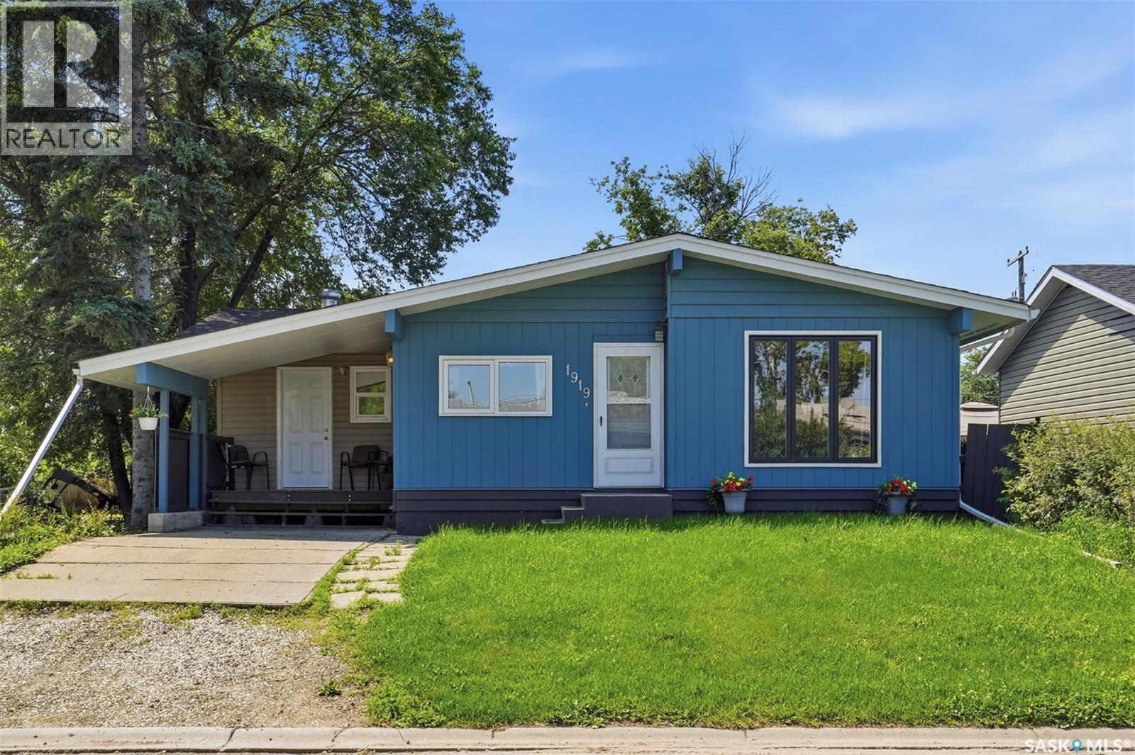 1919 14th Street W Property Photo 1