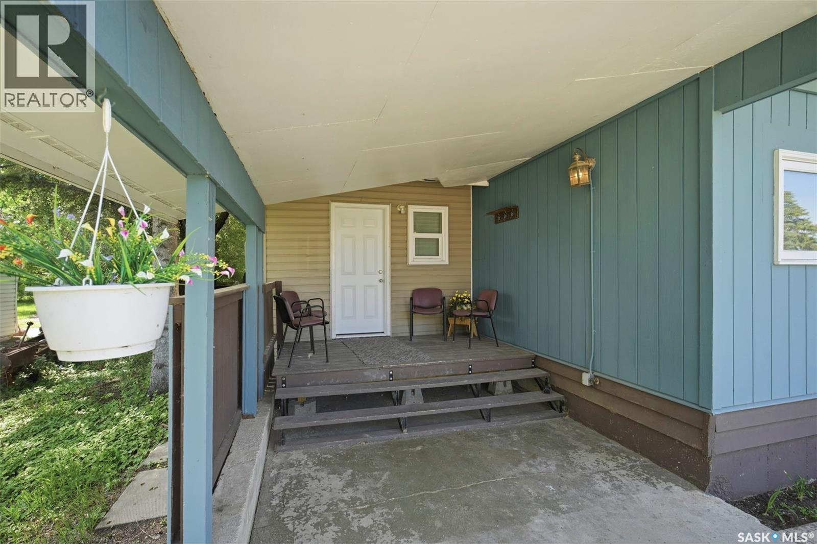 1919 14th Street W Property Photo 3