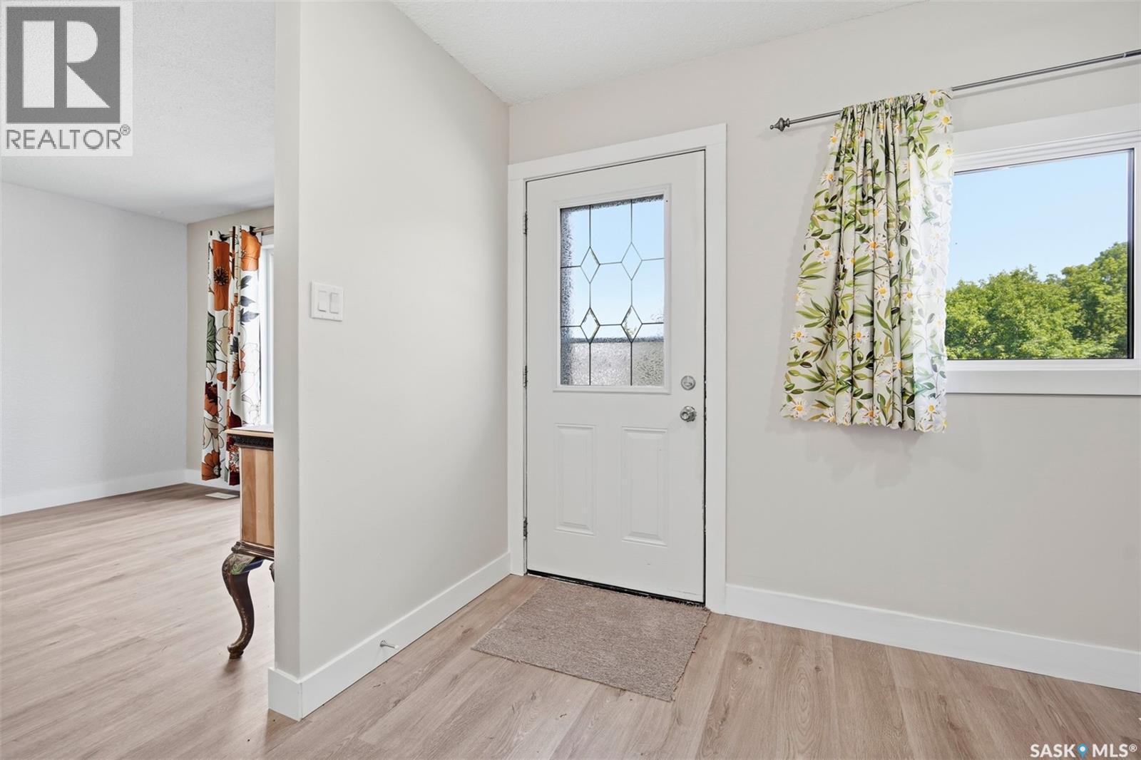 1919 14th Street W Property Photo 4