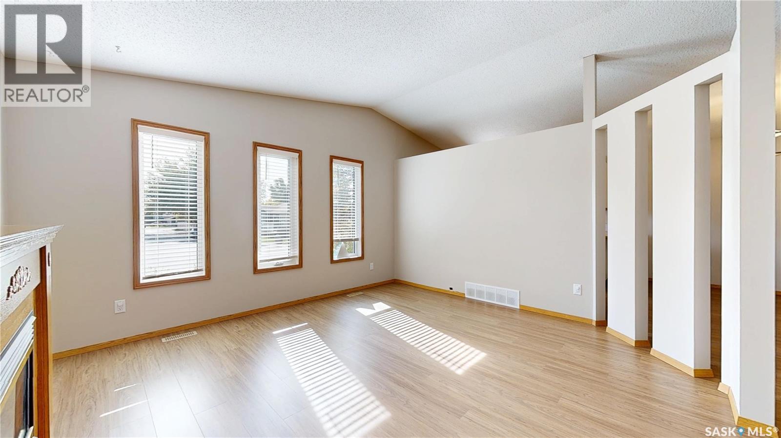 6418 Dalgliesh Drive Property Photo 4