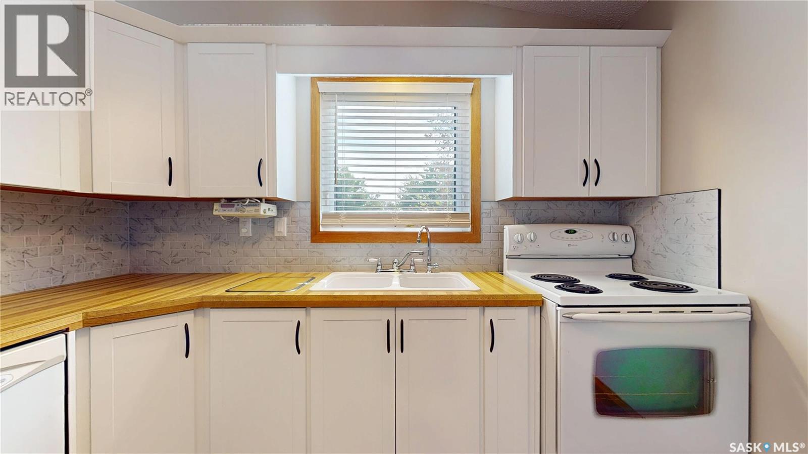 6418 Dalgliesh Drive Property Photo 11
