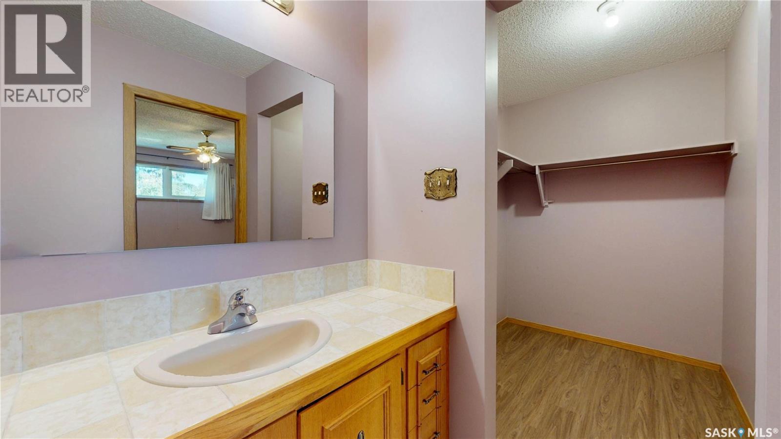 6418 Dalgliesh Drive Property Photo 26