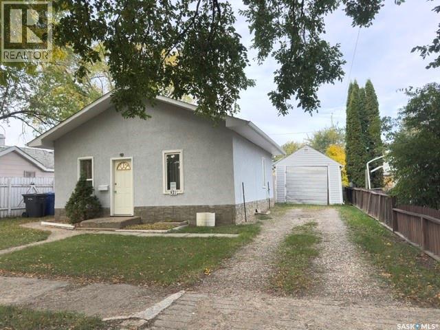 921 109th STREET Property Photo 1