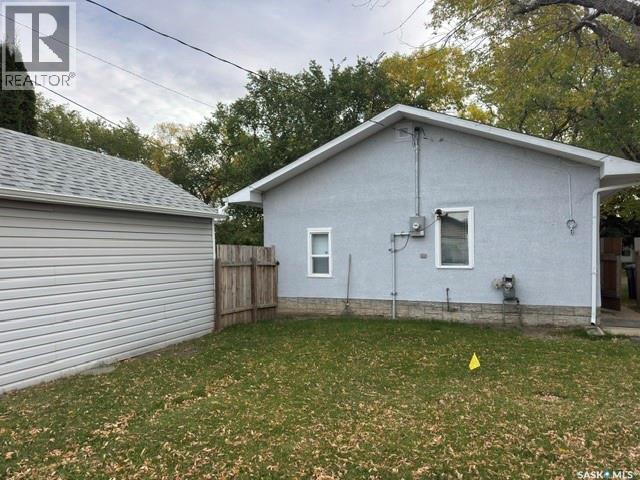921 109th Street Property Photo 4