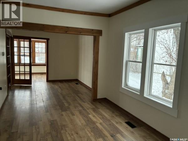 304 Mctavish Street Property Photo 1