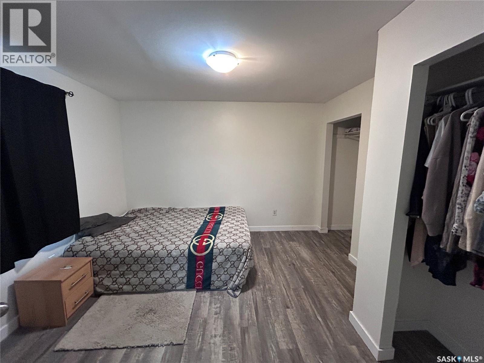 113 109th Street W Property Photo 5