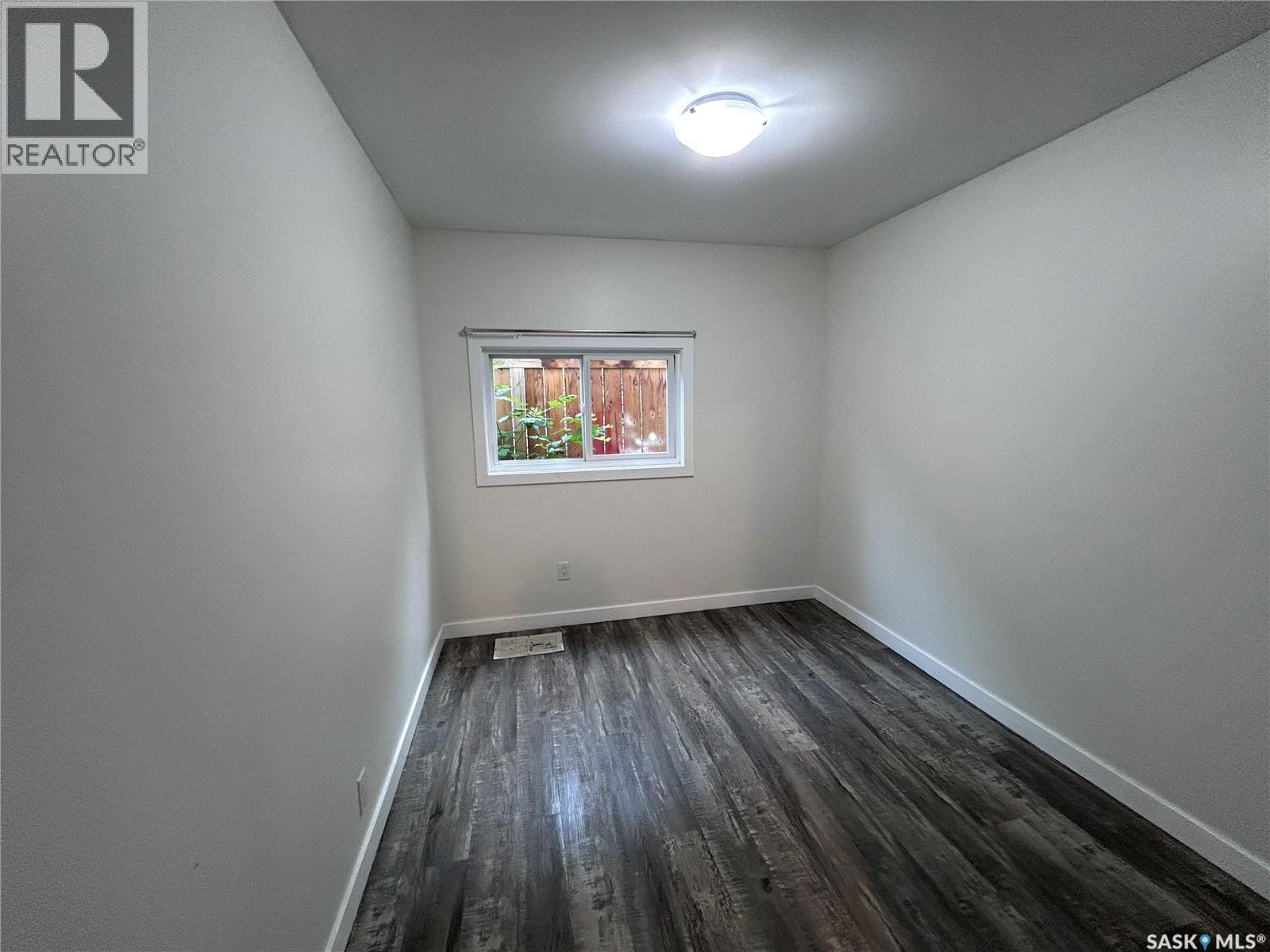 113 109th Street W Property Photo 6