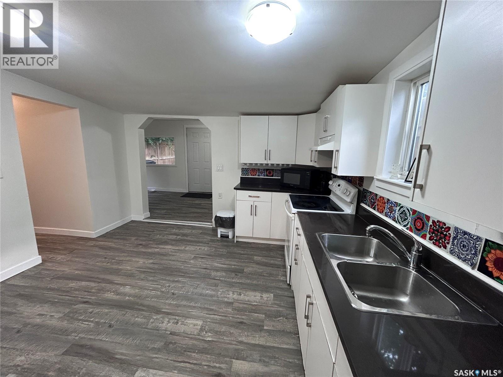 113 109th Street W Property Photo 8