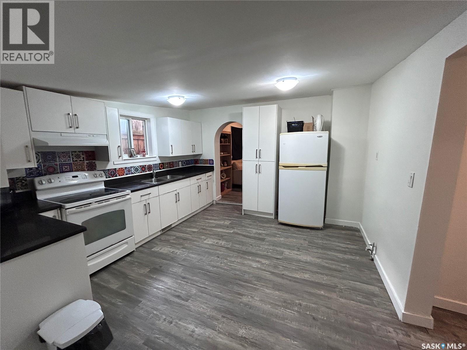 113 109th Street W Property Photo 9