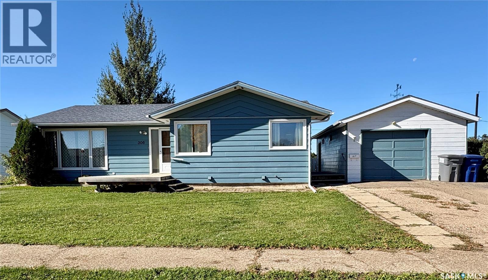 306 2nd Street W Photo de la propriété 1