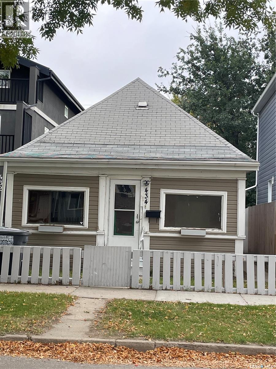 434 G AVENUE S Property Photo 1