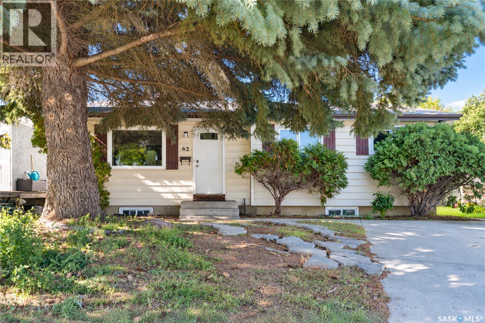 62 Ramsay COURT Property Photo 1