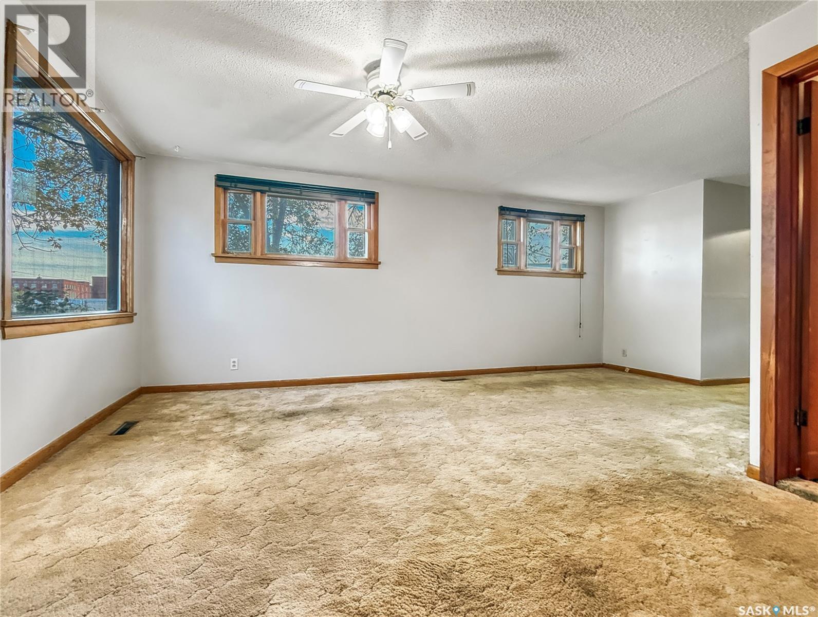 206 6th Avenue Nw Property Photo 5