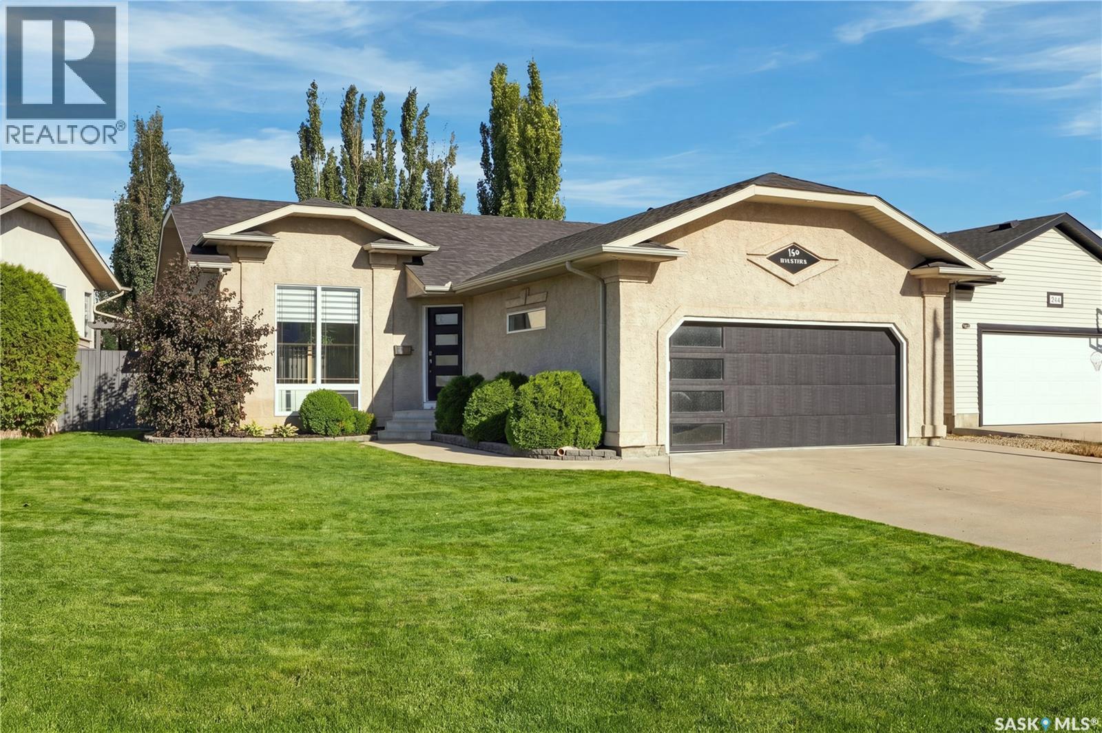 130 Kutz Crescent Property Photo 1