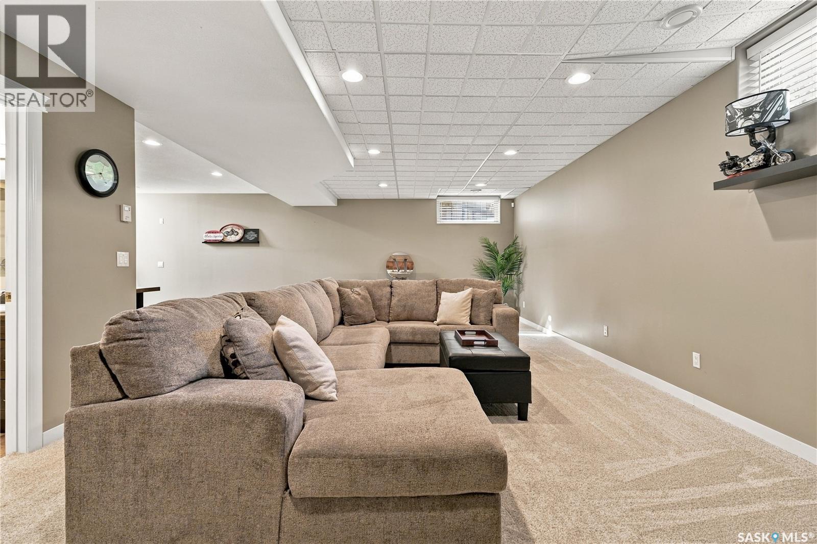 130 Kutz Crescent Property Photo 39