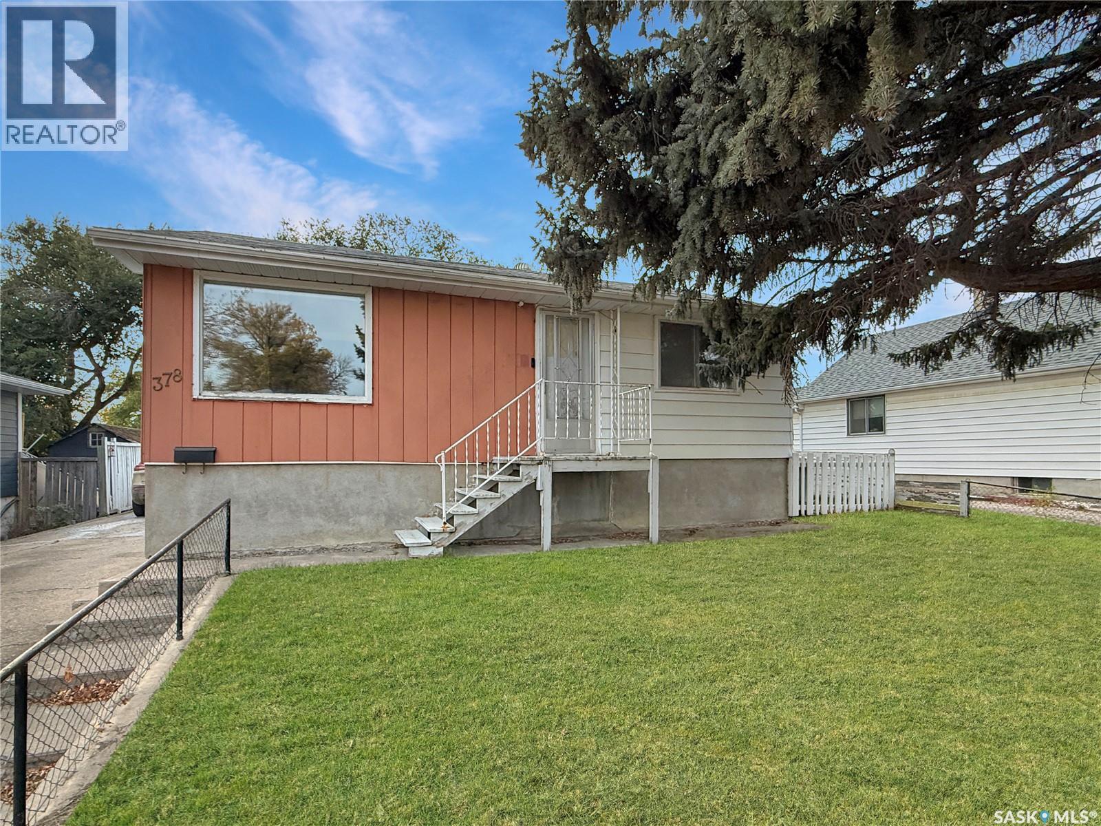378 9th Avenue Nw Property Photo 1